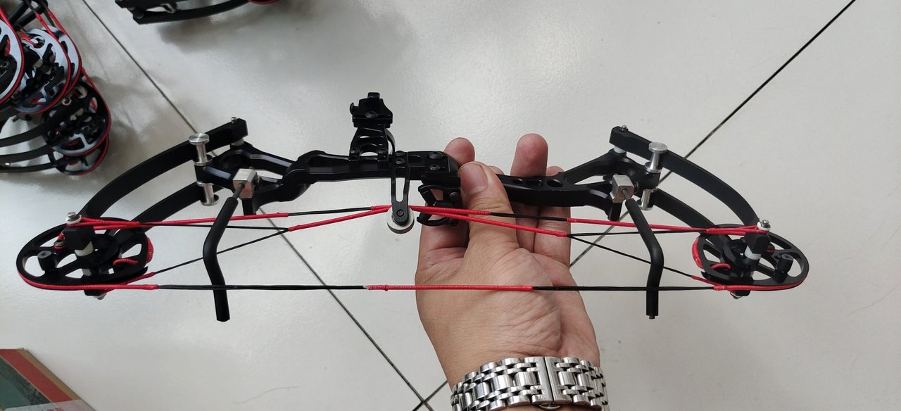 World Smallest Mini Compound Bow 220G & 20 Pounds Full Features Bow