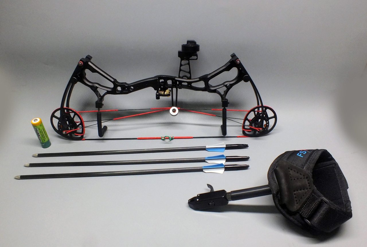 World Smallest Mini Compound Bow 220G & 20 Pounds Full Features Bow