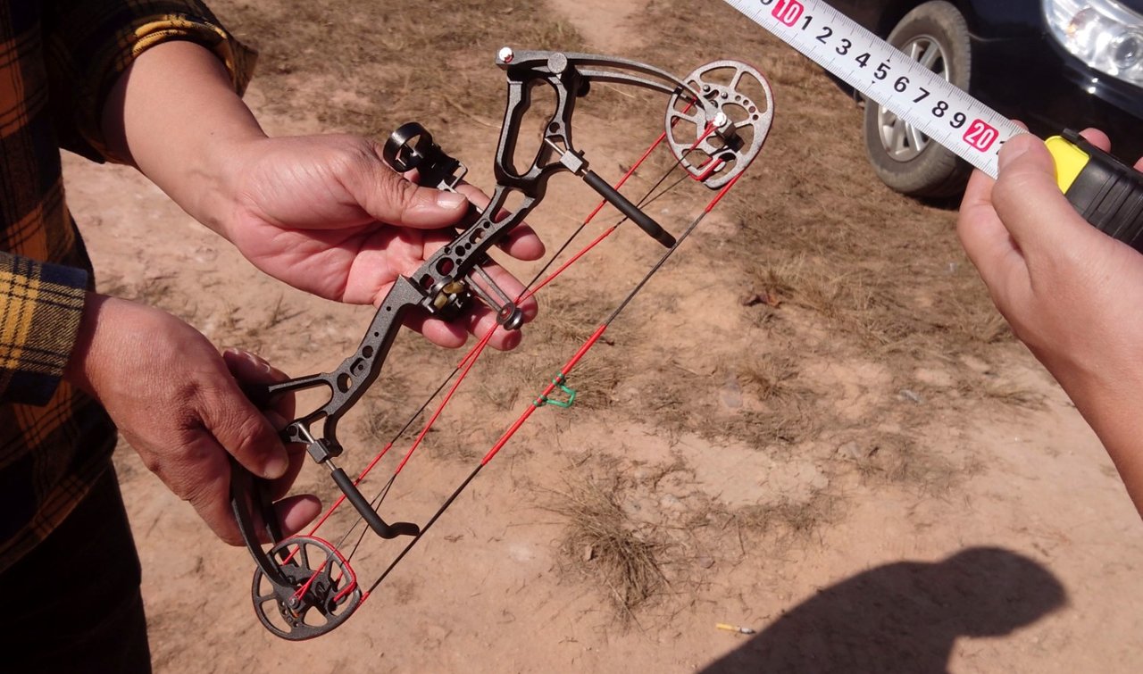 World Smallest Mini Compound Bow 220G & 20 Pounds Full Features Bow